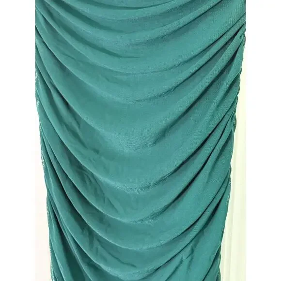 Windsor Emerald Green Scrunch Bodycon Dress - Size Medium - Picture 4 of 7